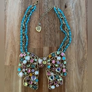 RARE Betsy Johnson extra large jeweled multi colored bow necklace
